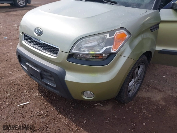 2011 Kia Soul ! with VIN KNDJT2A21B7195625, listed as a IAAI auction lot 41896664 with 131,678 mi miles. Bid and sale history available at carsss.com. Image 12.