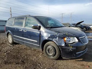 2012 Chrysler Town & Country Touring-L with VIN 2C4RC1CG2CR414002, listed as a Copart auction lot 41815005 with 137,662 mi miles and Salvage Title. Bid and sale history available at carsss.com. Image 4.