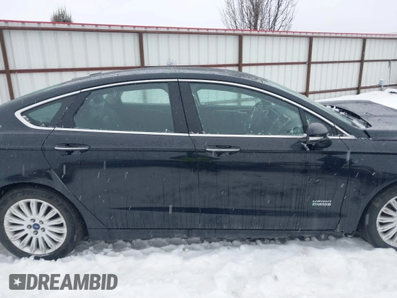 2016 Ford Fusion Energi SE Luxury with VIN 3FA6P0PU3GR166009, listed as a IAAI auction lot 41626623 with 133,596 mi miles. Bid and sale history available at carsss.com. Image 14.
