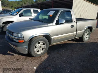 2000 Chevrolet Silverado 1500 with VIN 1GCEC14V7YZ182716, listed as a IAAI auction lot 41593759 with 361,512 mi miles. Bid and sale history available at carsss.com. Image 2.