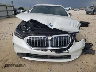 2024 BMW 5 Series 530i with VIN WBA43FJ03RCR91147, listed as a Copart auction lot 61890014 with 0 mi miles and Salvage Title. Bid and sale history available at carsss.com. Image 5.