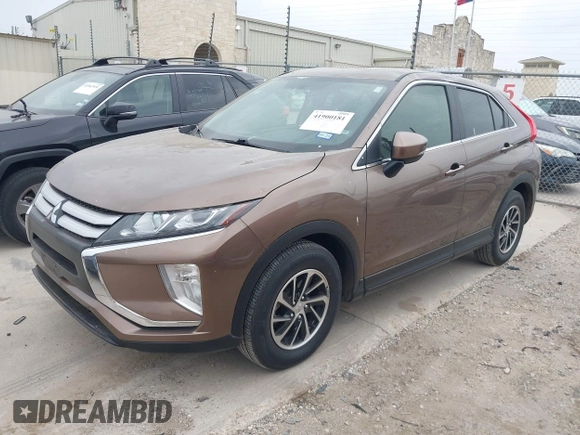2020 Mitsubishi Eclipse Cross ES z VIN JA4AS3AAXLZ021438, wystawiony jako IAAI lot #41900181 z przebiegiem 91 306 mil mil oraz . Historia ofert i sprzedaży dostępna na DreamBid. Obrazek 17.