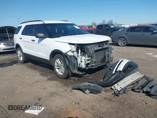 2016 Ford Explorer with VIN 1FM5K7B85GGB11670, listed as a IAAI auction lot 41656534 with 117,783 mi miles. Bid and sale history available at carsss.com. Image 1.