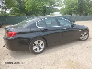 2013 BMW 5 Series 528i xDrive z VIN WBAXH5C53DDW16444, wystawiony jako Copart lot #61073205 z przebiegiem 102 612 mil mil oraz Czysty tytuł • Clean title. Historia ofert i sprzedaży dostępna na DreamBid. Obrazek 3.