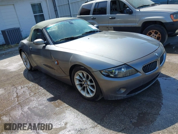 2004 BMW Z4 2.5i with VIN 4USBT33544LS52714, listed as a IAAI auction lot 41899891 with Not provided miles and . Bid and sale history available at DreamBid. Image 1.