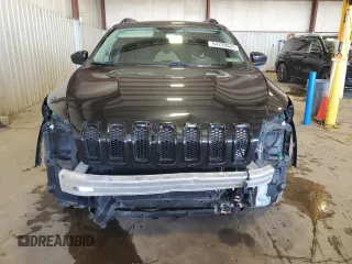 2016 Jeep Cherokee Latitude with VIN 1C4PJMCB8GW203113, listed as a Copart auction lot 64230625 with 81,946 mi miles and Salvage title. Bid and sale history available at DreamBid. Image 5.