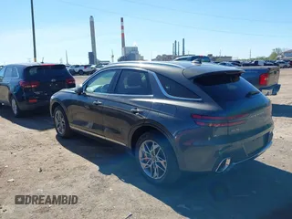 2025 Genesis GV70 2.5T z VIN KMUMADTB3SU178075, wystawiony jako IAAI lot #40492029 z przebiegiem 4 399 mil mil oraz . Historia ofert i sprzedaży dostępna na DreamBid. Obrazek 3.
