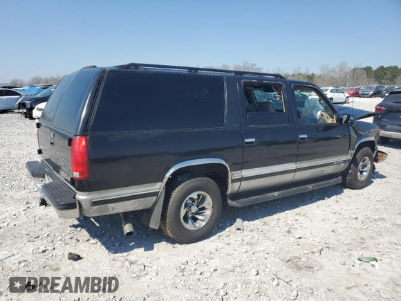 1997 Chevrolet Suburban with VIN 1GNEC16R6VJ375912, listed as a Copart auction lot 46957475 with 252,367 mi miles and Salvage Title. Bid and sale history available at carsss.com. Image 3.