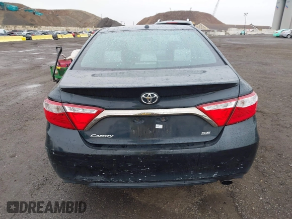 2015 Toyota Camry XLE with VIN 4T1BF1FK1FU087653, listed as a IAAI auction lot 41942940 with 180,274 mi miles. Bid and sale history available at carsss.com. Image 16.