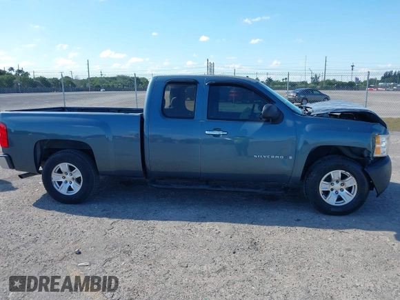 2007 Chevrolet Silverado 1500 LT w/1LT with VIN 2GCEC19C971636527, listed as a IAAI auction lot 41905194 with 164,468 mi miles. Bid and sale history available at carsss.com. Image 14.