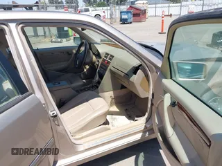 2000 Mercedes-Benz C 230/260/280/320 z VIN WDBHA29G1YA802945, wystawiony jako IAAI lot #42524661 z przebiegiem 161 227 mil mil oraz . Historia ofert i sprzedaży dostępna na DreamBid. Obrazek 5.