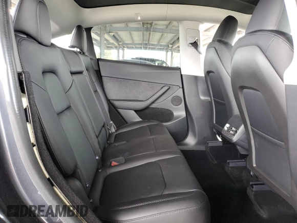 2025 Tesla Model Y Long Range with VIN 7SAYGDED2SF234388, listed as a Copart auction lot 47250965 with 3,702 mi miles and Salvage Title. Bid and sale history available at DreamBid. Image 11.