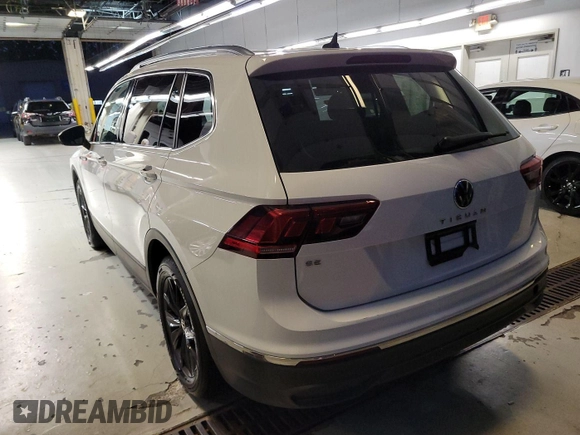 2024 Volkswagen Tiguan SE с VIN 3VV3B7AX8RM082650, выставлен на аукционе IAAI как лот 42853001 с пробегом 19 677 миль миль и . История ставок и продаж доступна на DreamBid. Изображение 10.