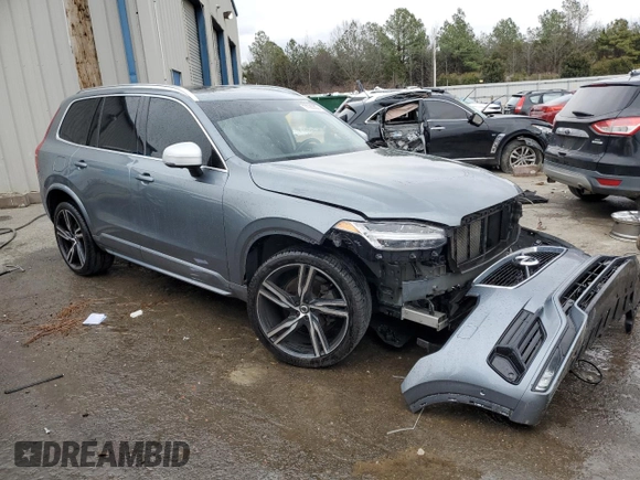 2017 Volvo XC90 R-Design with VIN YV4A22PM4H1155530, listed as a Copart auction lot 71935332 with 67,818 mi miles. Bid and sale history available at carsss.com. Image 4.