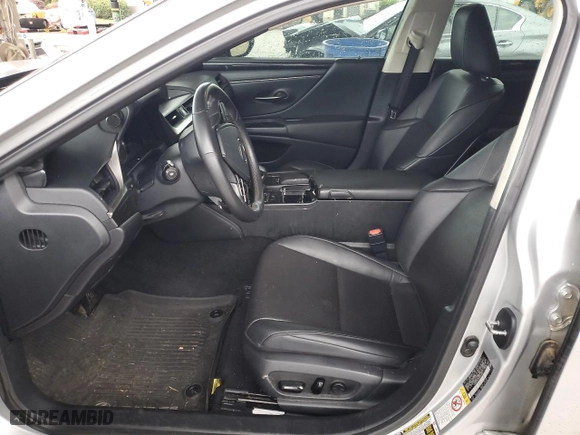 2019 Lexus ES with VIN 58ABZ1B15KU032632, listed as a Copart auction lot 50204075 with 122,766 mi miles and Clean Title. Bid and sale history available at carsss.com. Image 7.