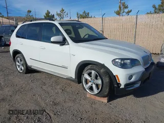 2009 BMW X5 35d z VIN 5UXFF03599LJ95784, wystawiony jako IAAI lot #41381012 z przebiegiem 81 385 mil mil oraz . Historia ofert i sprzedaży dostępna na DreamBid. Obrazek 1.