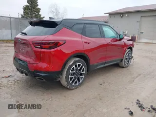 2024 Chevrolet Blazer RS z VIN 3GNKBKRS1RS219856, wystawiony jako IAAI lot #41646667 z przebiegiem 11 947 mil mil oraz . Historia ofert i sprzedaży dostępna na DreamBid. Obrazek 4.