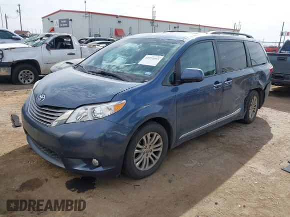 2017 Toyota Sienna XLE Auto Access Seat with VIN 5TDYZ3DC1HS888393, listed as a IAAI auction lot 41572093 with 95,290 mi miles. Bid and sale history available at carsss.com. Image 17.