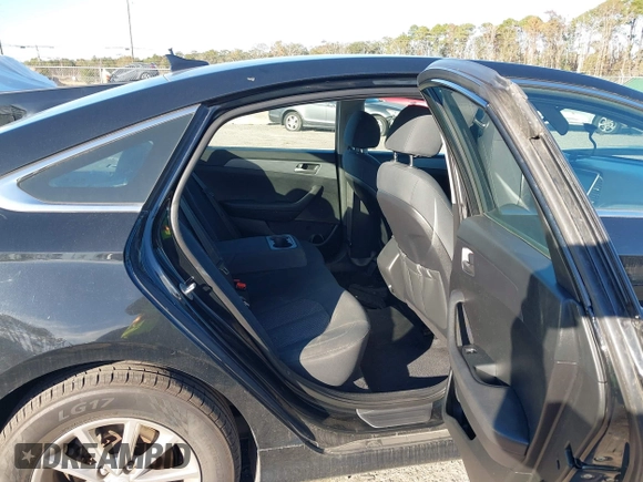 2018 Hyundai Sonata SE with VIN 5NPE24AF8JH727658, listed as a IAAI auction lot 41020748 with 134,254 mi miles and . Bid and sale history available at DreamBid. Image 8.