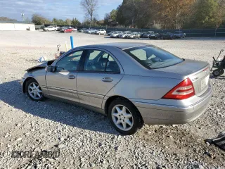 2003 Mercedes-Benz C 240 z VIN WDBRF81J93F439211, wystawiony jako Copart lot #79460514 z przebiegiem 116 596 mil mil oraz Szkoda całkowita • Salvage title. Historia ofert i sprzedaży dostępna na DreamBid. Obrazek 2.