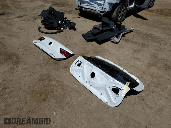 2023 BMW X2 sDrive28i z VIN WBXYH9C06P5V65784, wystawiony jako Copart lot #57108985 z przebiegiem 37 113 mil mil oraz Szkoda całkowita • Salvage title. Historia ofert i sprzedaży dostępna na DreamBid. Obrazek 13.