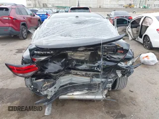 2024 Nissan Sentra SR with VIN 3N1AB8DV4RY255002, listed as a IAAI auction lot 42461623 with 19,189 mi miles and . Bid and sale history available at DreamBid. Image 16.