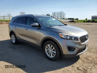 2017 Kia Sorento LX with VIN 5XYPGDA35HG282538, listed as a Copart auction lot 54011365 with 183,158 mi miles and Clean Title. Bid and sale history available at carsss.com. Image 4.