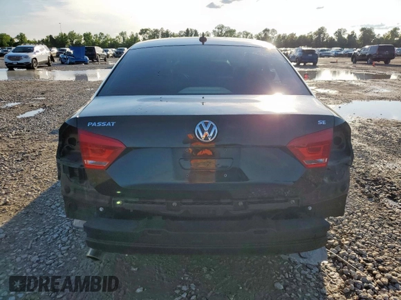 2013 Volkswagen Passat SE z VIN 1VWBH7A36DC072258, wystawiony jako Copart lot #58791285 z przebiegiem 114 018 mil mil oraz Szkoda całkowita • Salvage title. Historia ofert i sprzedaży dostępna na DreamBid. Obrazek 6.