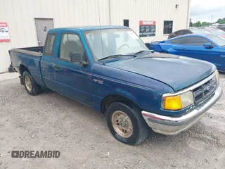 1994 Ford Ranger XL z VIN 1FTCR14A4RTA13681, wystawiony jako IAAI lot #42338591 z przebiegiem 49 444 mil mil oraz . Historia ofert i sprzedaży dostępna na DreamBid. Obrazek 1.