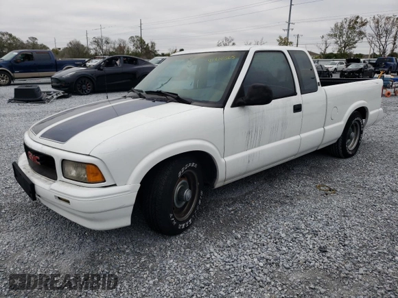 1996 GMC Sonoma SLS with VIN 1GTCS19X3TK531229, listed as a Copart auction lot 41438365 with 0 mi miles and Salvage Title. Bid and sale history available at carsss.com. Image 1.