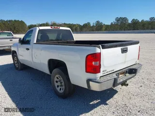 2007 Chevrolet Silverado 1500 LT w/1LT with VIN 1GCEC14027Z557284, listed as a IAAI auction lot 41792086 with 295,377 mi miles. Bid and sale history available at carsss.com. Image 3.