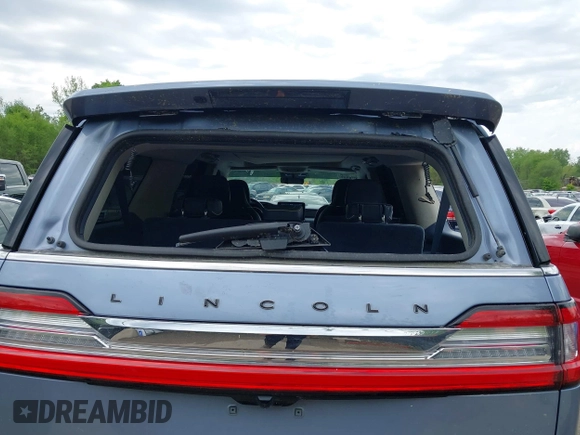 2021 Lincoln Navigator Black Label z VIN 5LMJJ3TT9MEL04485, wystawiony jako IAAI lot #42076087 z przebiegiem 69 704 mil mil oraz . Historia ofert i sprzedaży dostępna na DreamBid. Obrazek 18.