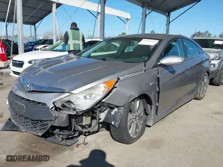 2013 Hyundai Sonata Hybrid with VIN KMHEC4A45DA095642, listed as a IAAI auction lot 41626995 with 183,710 mi miles. Bid and sale history available at carsss.com. Image 2.