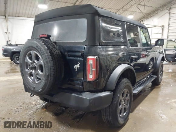 2023 Ford Bronco with VIN 1FMEE5BP1PLB34406, listed as a IAAI auction lot 41270327 with 25,536 mi miles. Bid and sale history available at carsss.com. Image 4.