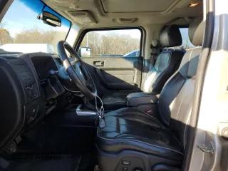 2006 Hummer H3 with VIN 5GTDN136468308042, listed as a Copart auction lot 81607794 with 211,251 mi miles and Clean Title. Bid and sale history available at carsss.com. Image 7.