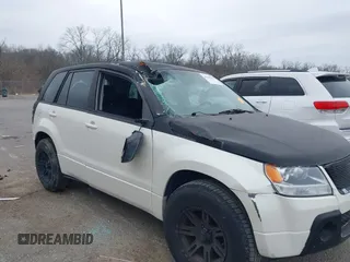 2006 Suzuki Grand Vitara z VIN JS3TE941064100737, wystawiony jako IAAI lot #41598940 z przebiegiem Nie podano mil oraz . Historia ofert i sprzedaży dostępna na DreamBid. Obrazek 6.