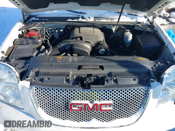 2014 GMC Yukon Denali with VIN 1GKS2EEF3ER181504, listed as a IAAI auction lot 41267224 with 165,478 mi miles. Bid and sale history available at carsss.com. Image 10.