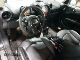2014 MINI Countryman S z VIN WMWZC5C54EWP38954, wystawiony jako Copart lot #56455545 z przebiegiem 127 815 mil mil oraz Tytuł czysty. Historia ofert i sprzedaży dostępna na DreamBid. Obrazek 8.