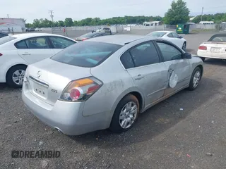 2009 Nissan Altima S z VIN 1N4AL21E59N478888, wystawiony jako IAAI lot #42250588 z przebiegiem 133 912 mil mil oraz . Historia ofert i sprzedaży dostępna na DreamBid. Obrazek 4.