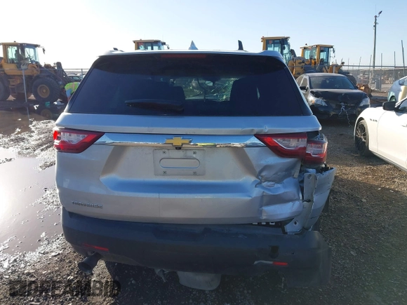 2020 Chevrolet Traverse LS z VIN 1GNERFKW8LJ183878, wystawiony jako IAAI lot #41719712 z przebiegiem 76 165 mil mil oraz . Historia ofert i sprzedaży dostępna na DreamBid. Obrazek 16.