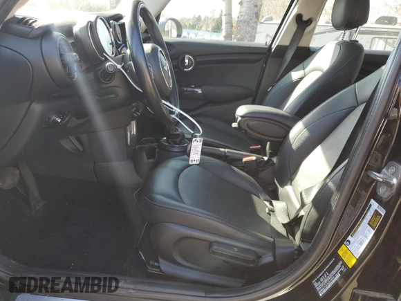 2016 MINI Hardtop 4 Door with VIN WMWXU1C57G2E16741, listed as a Copart auction lot 48392355 with 72,662 mi miles and Salvage Title. Bid and sale history available at DreamBid. Image 7.