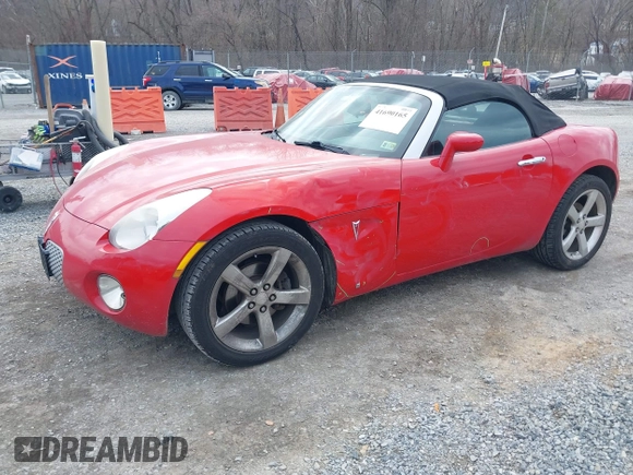 2008 Pontiac Solstice z VIN 1G2MC35B28Y126205, wystawiony jako IAAI lot #41690165 z przebiegiem 95 197 mil mil oraz . Historia ofert i sprzedaży dostępna na DreamBid. Obrazek 2.