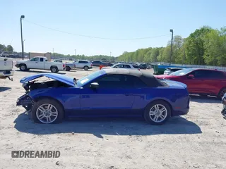 2013 Ford Mustang V6 with VIN 1ZVBP8EM7D5235869, listed as a IAAI auction lot 42000558 with 90,757 mi miles and . Bid and sale history available at DreamBid. Image 15.