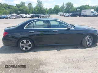 2018 Mercedes-Benz E 300 with VIN WDDZF4KB0JA394337, listed as a IAAI auction lot 42535687 with 40,509 mi miles and . Bid and sale history available at DreamBid. Image 13.