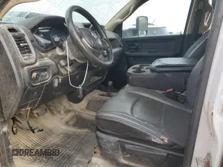 2020 Ram 3500 Tradesman with VIN 3C63R3GL2LG240887, listed as a Copart auction lot 84221034 with 102,225 mi miles and Salvage Title. Bid and sale history available at carsss.com. Image 7.