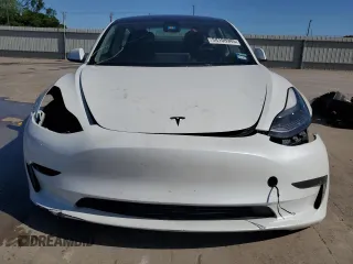 2023 Tesla Model 3 z VIN 5YJ3E1EA8PF418579, wystawiony jako Copart lot #54108945 z przebiegiem 68 444 mil mil oraz Szkoda całkowita • Salvage title. Historia ofert i sprzedaży dostępna na DreamBid. Obrazek 5.
