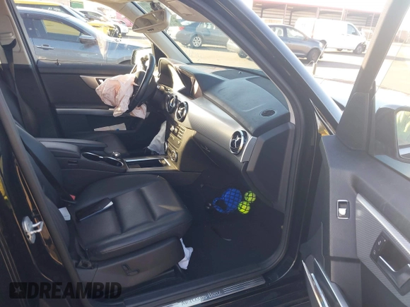 2014 Mercedes-Benz GLK 350 with VIN WDCGG5HB7EG331681, listed as a IAAI auction lot 41411522 with 100,161 mi miles and . Bid and sale history available at carsss.com. Image 5.