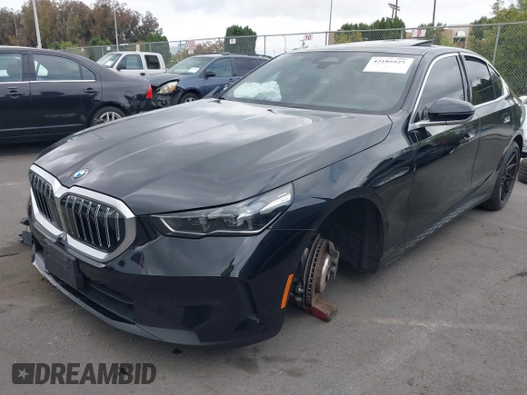 2024 BMW 5 Series 530i with VIN WBA43FJ09RCR92657, listed as a IAAI auction lot 42105525 with 11,326 mi miles and . Bid and sale history available at DreamBid. Image 18.