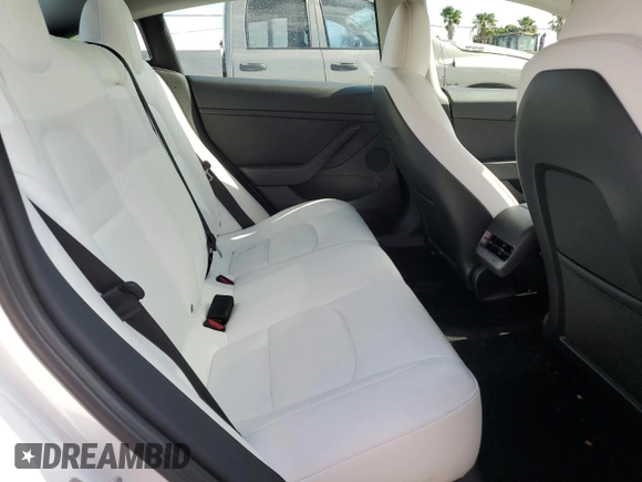 2023 Tesla Model 3 z VIN 5YJ3E1EA4PF607259, wystawiony jako Copart lot #54189935 z przebiegiem 29 951 mil mil oraz Szkoda całkowita • Salvage title. Historia ofert i sprzedaży dostępna na DreamBid. Obrazek 10.