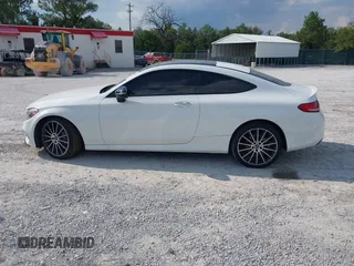 2018 Mercedes-Benz C 300 с VIN WDDWJ4KB1JF748595, выставлен на аукционе IAAI как лот 40413383 с пробегом 58 112 миль миль и . История ставок и продаж доступна на DreamBid. Изображение 14.